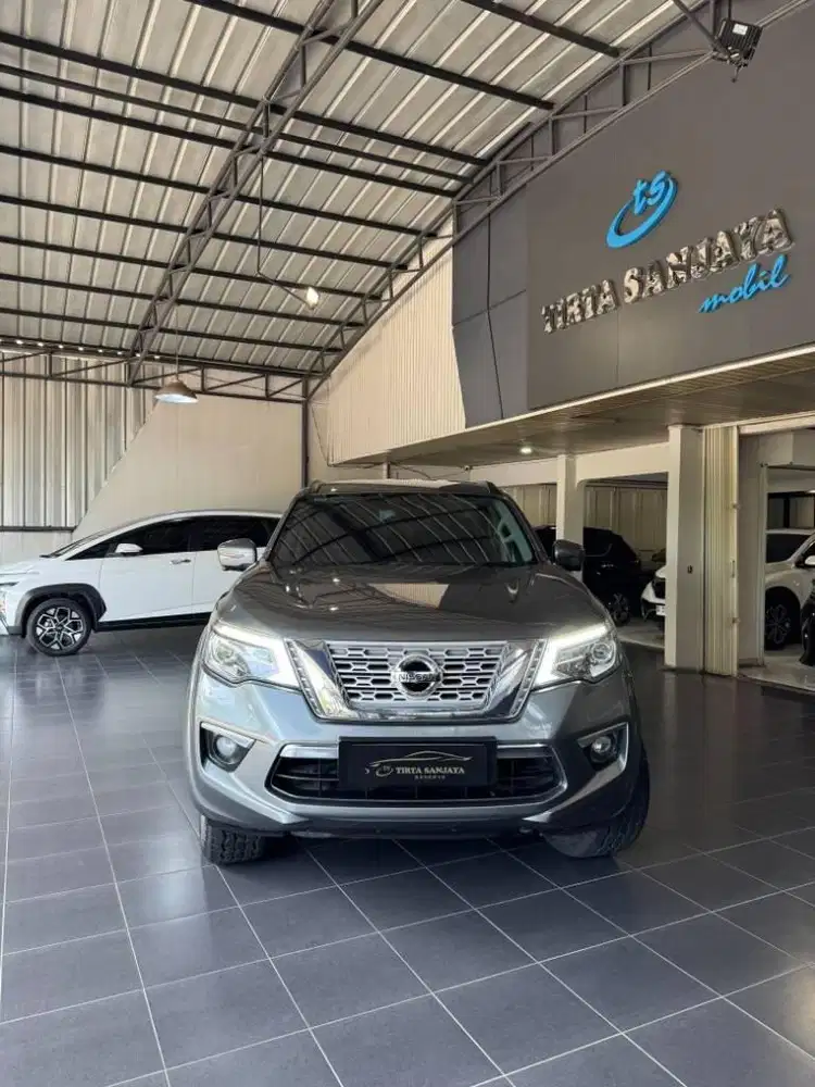 Nissan Terra VL AT 2019 KM 106 rb Pemakaian 2020 Fortuner Pajero 2018