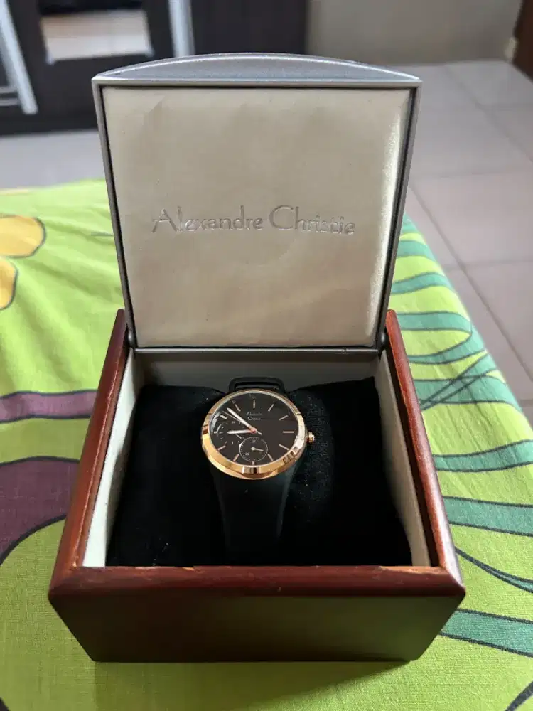 jam tangan original merek Alexander christie