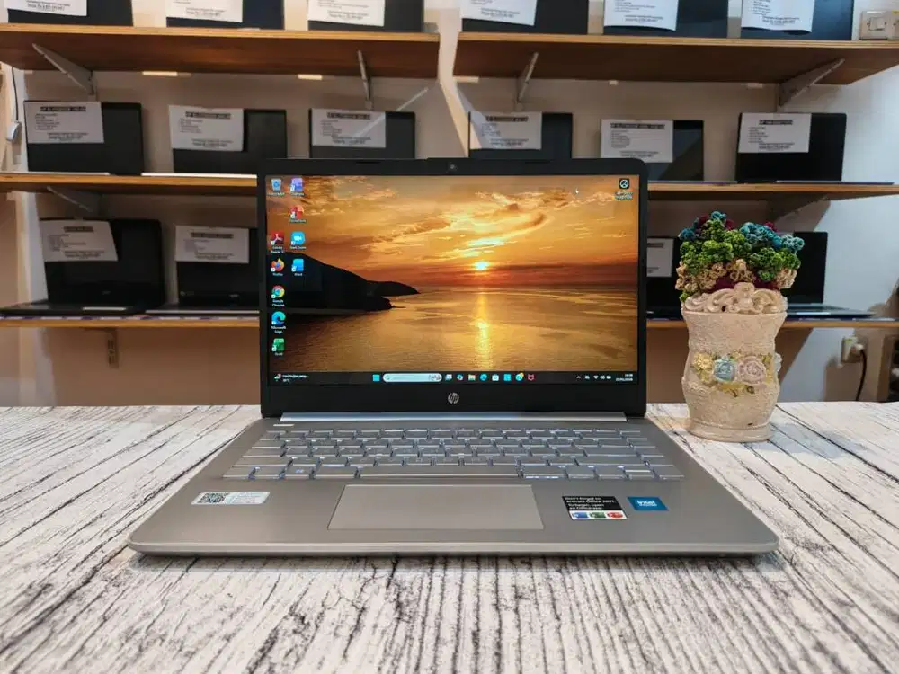 Laptop murah HP 14s-DQ3110TU Intel Celeron N4500