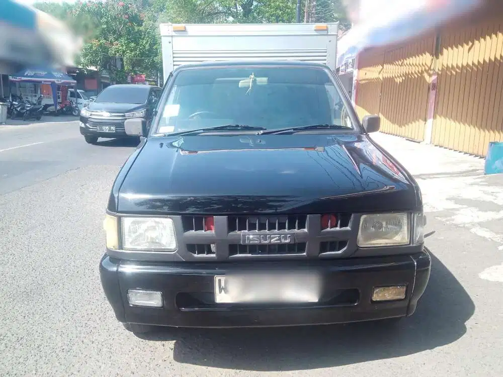 Isuzu Panther box 2013 Diesel
