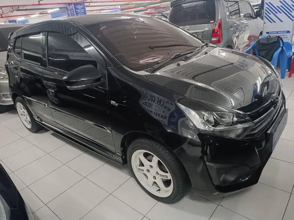 DAIHATSU 2018 AYLA 1.0 X M/T HITAM IRIT OTOMART 286 KENJERAN