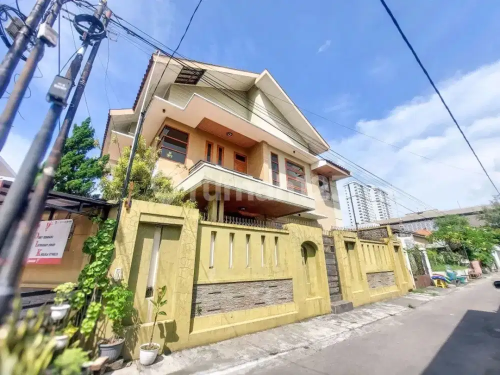 Rumah Bagus Siap Huni 2lantai Tengah Kota Solo Mangkubumen Bagus