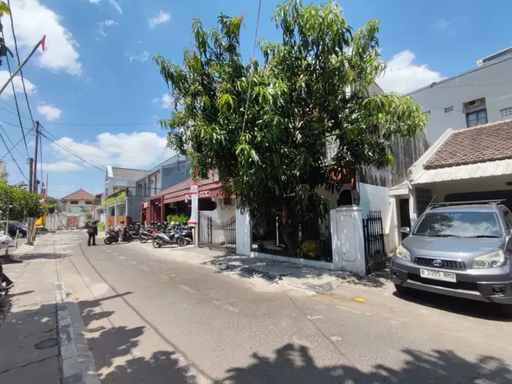 Tanah 350m² Bonus Rumah, Dekat Jakal & UGM Pogung Baru