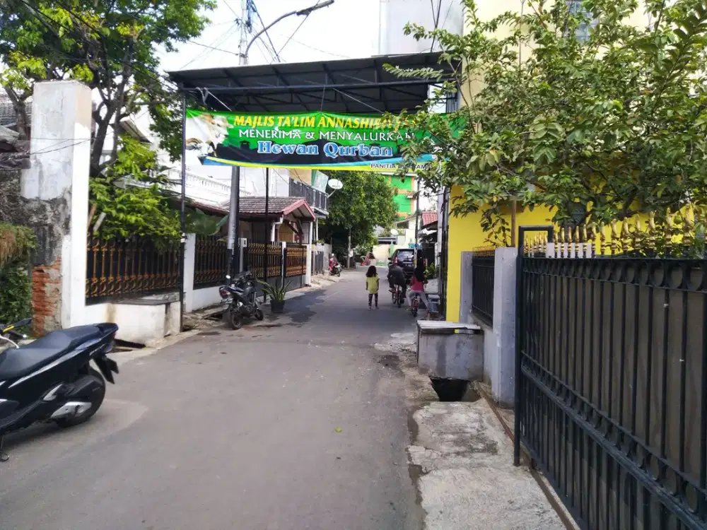 Gila! Rumah SHM 337 m² Kebayoran Lama Cuma 2,3 M – Edisi Lelang Nempel Gandaria City!