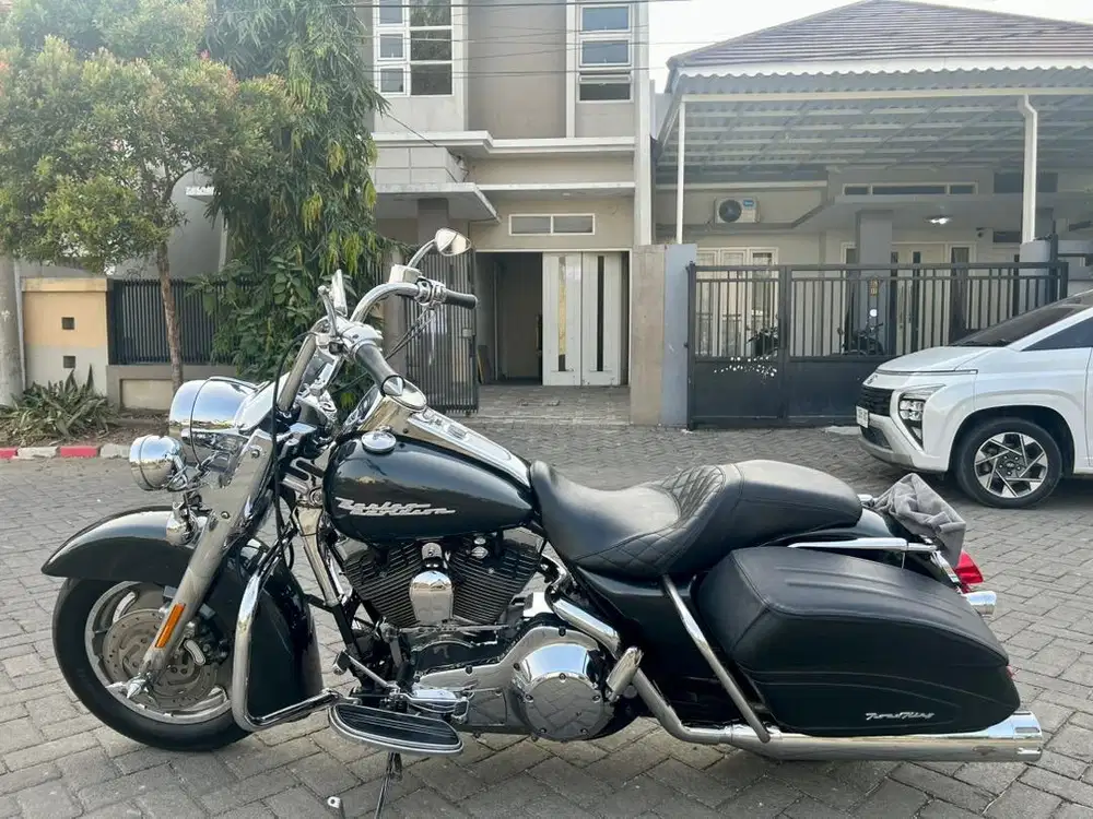 Harley Davidson Road King 2005 Carburator Pearl Black
