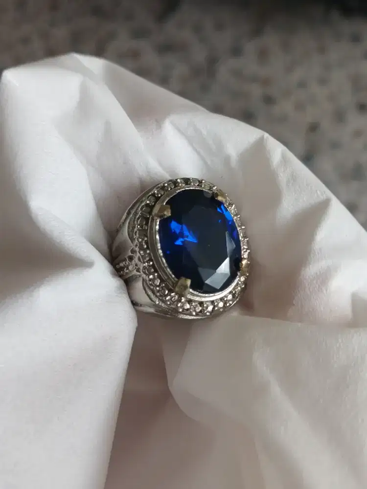 Cincin batu blue safir