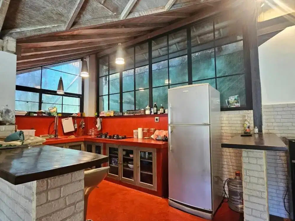 A Timeless Wooden Villa For Leasehold in Legian Kuta.