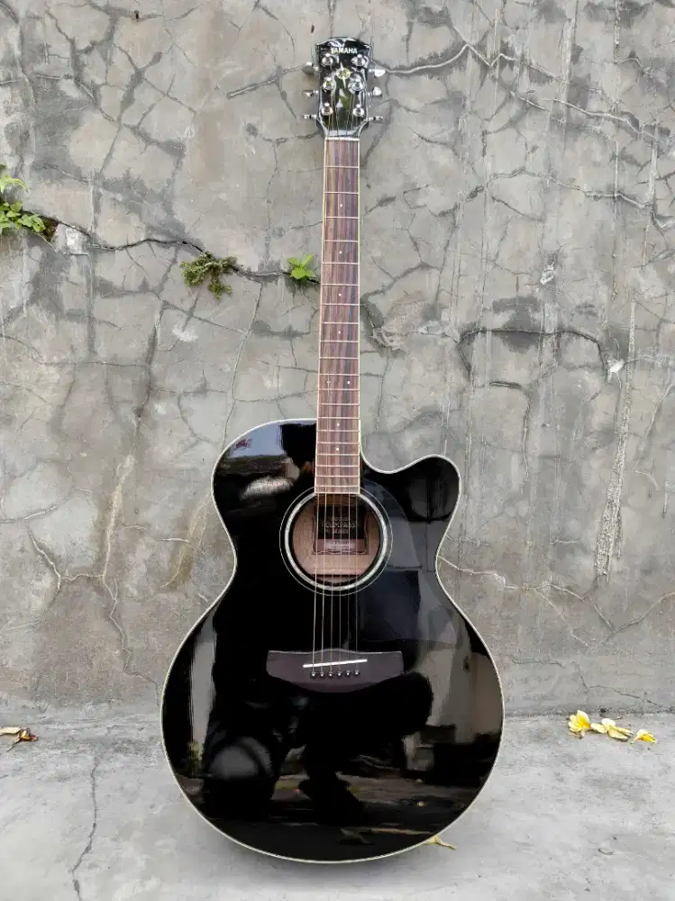 Gitar Yamaha Compass Series  CPX600