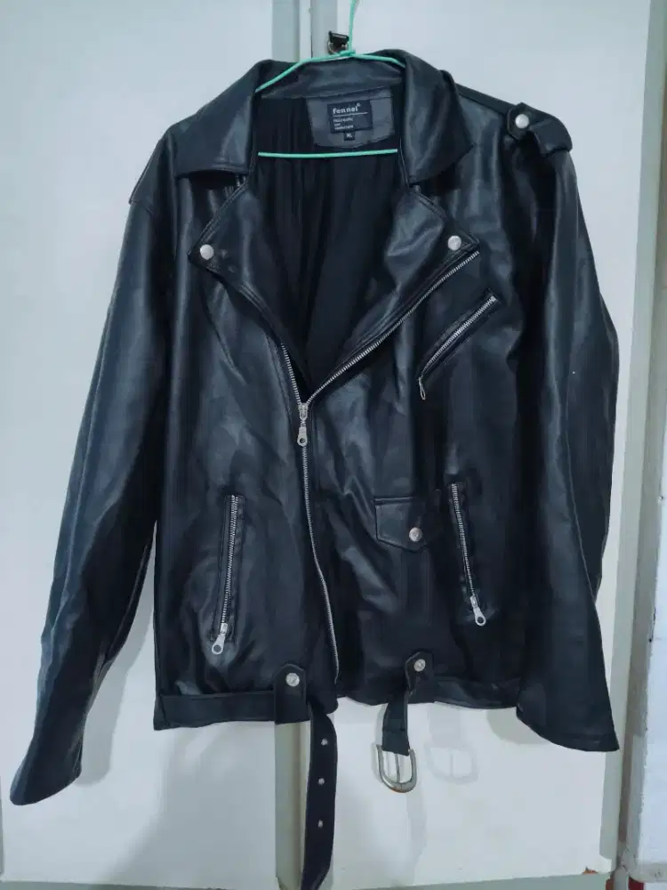 Jaket Fennel Hitam