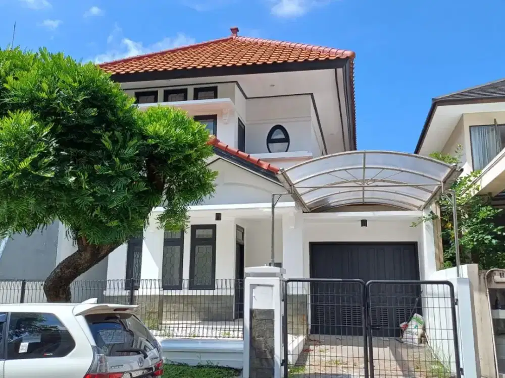 For RENT ONLY! Rumah Graha Famili, Surabaya Barat - Bangunan 2 Lantai