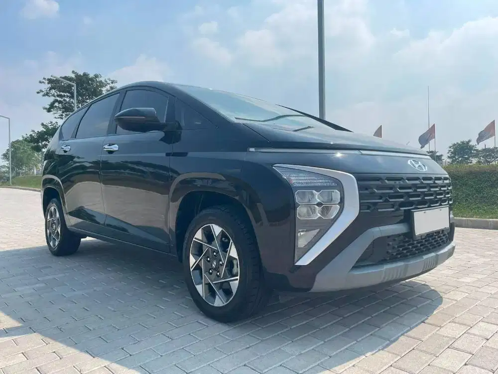 Hyundai Stargazer 1.5 Prime AT Matic 2022 kilometer 33ribu