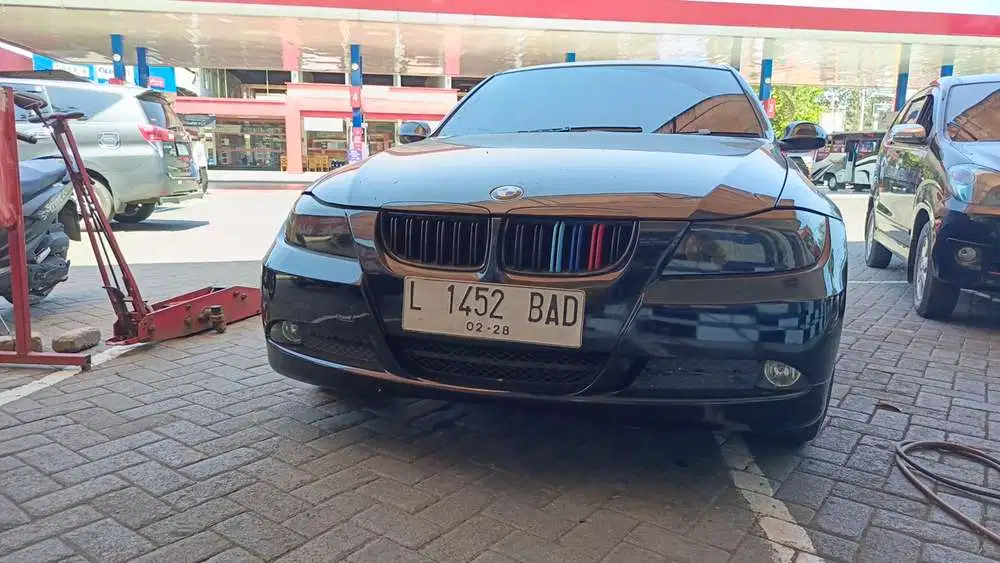 BMW 320i 2008 Bensin