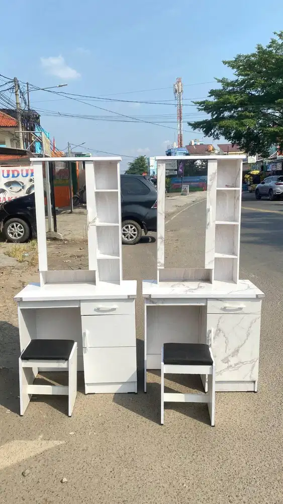 Dicari supir mebel / furniture lokasi di kabupaten tangerang