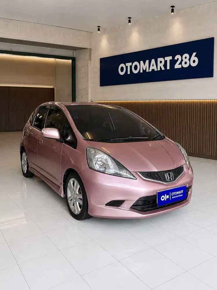 HONDA 2012 JAZZ 1.5 RS A/T MERAH MUDA MURAH OTOMART 286 KENJERAN