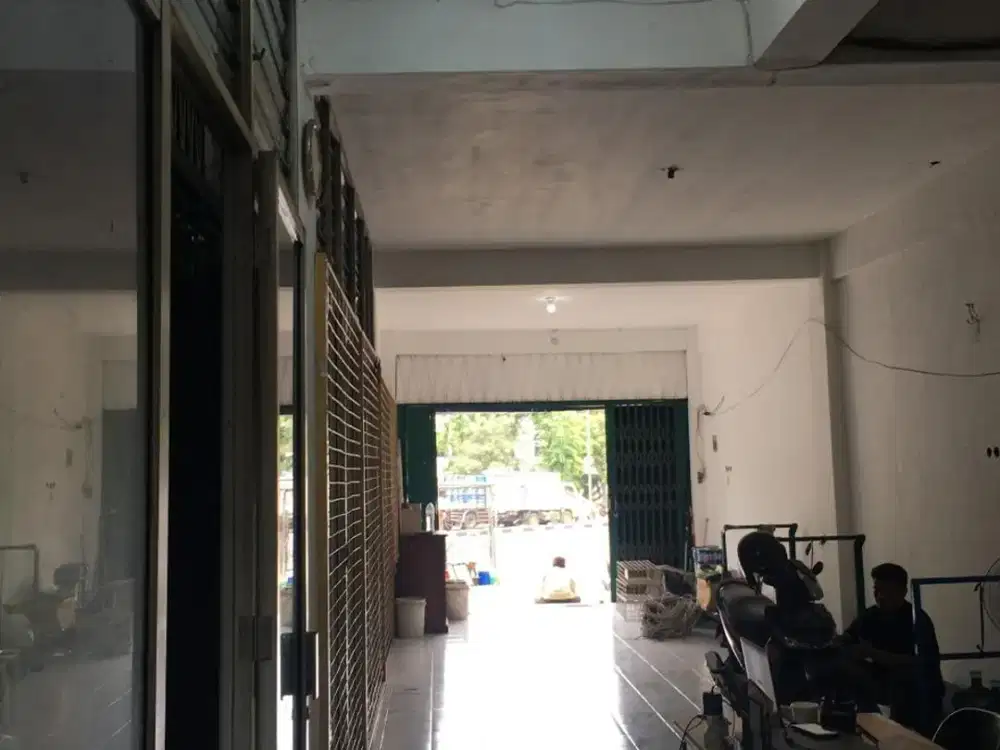AUD.A043 Ruko Dupak Megah Surabaya Lokasi Strategis Pertokoan dan Usaha, Murah