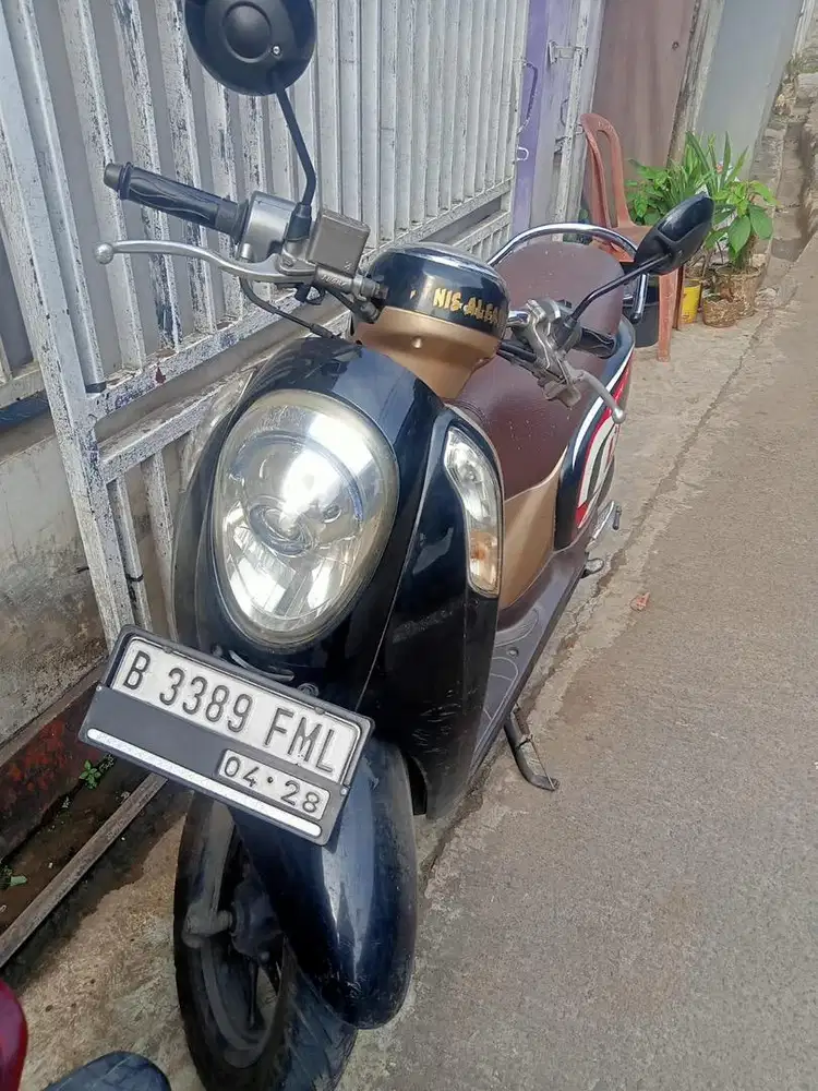 Di jual motor scoopy 2013