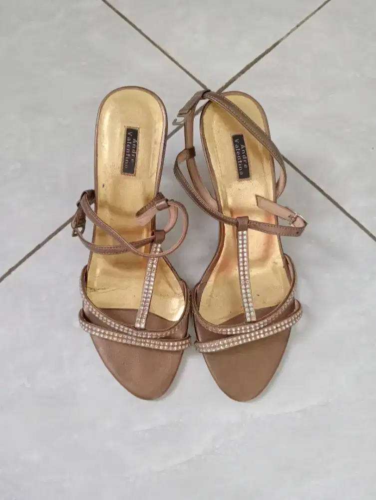 Dijual high heels Andre Valentino