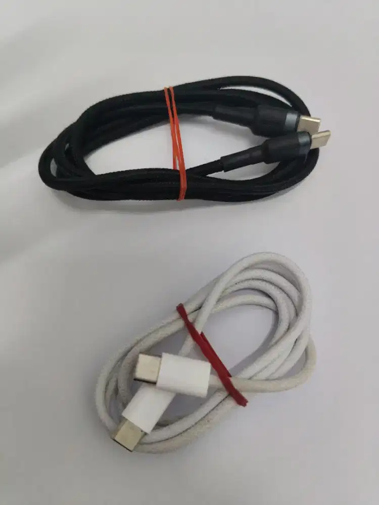 Kabel Charger Type C to C masih bagus