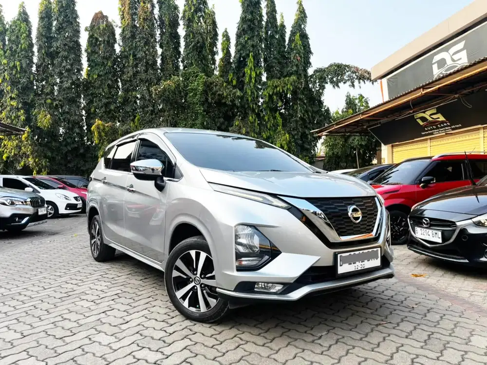 TDP 5 JT LIVINA VL 2019 SILVER EDITION AT LOW KM