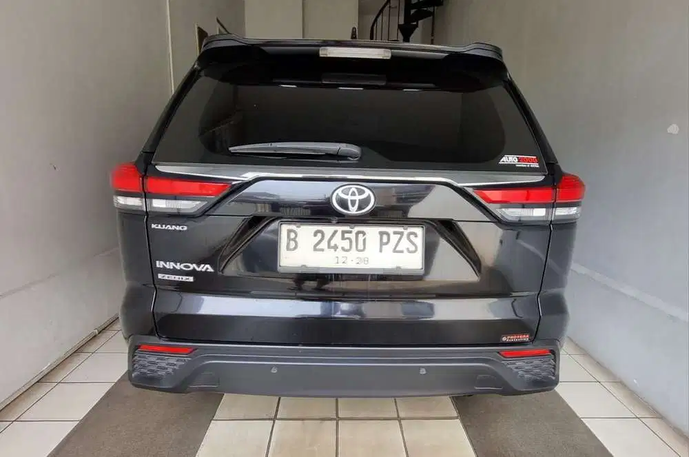 Toyota Kijang Innova 2023 Bensin