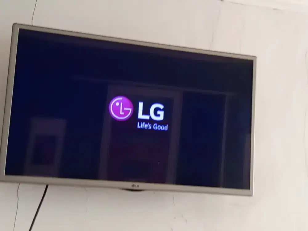 dijual tv led 32 inch merk LG