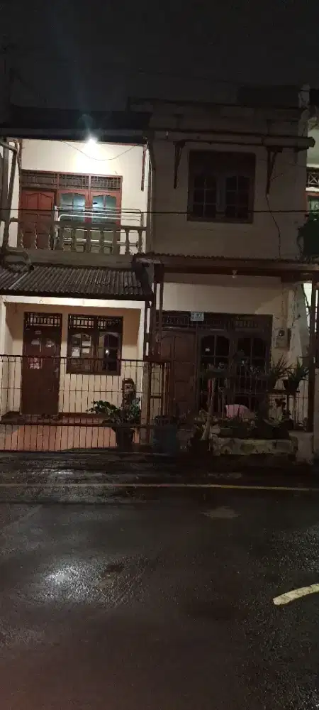 Di jual rumah 2 lantai Strategis dan Bebas Banjir di Kota Bekasi