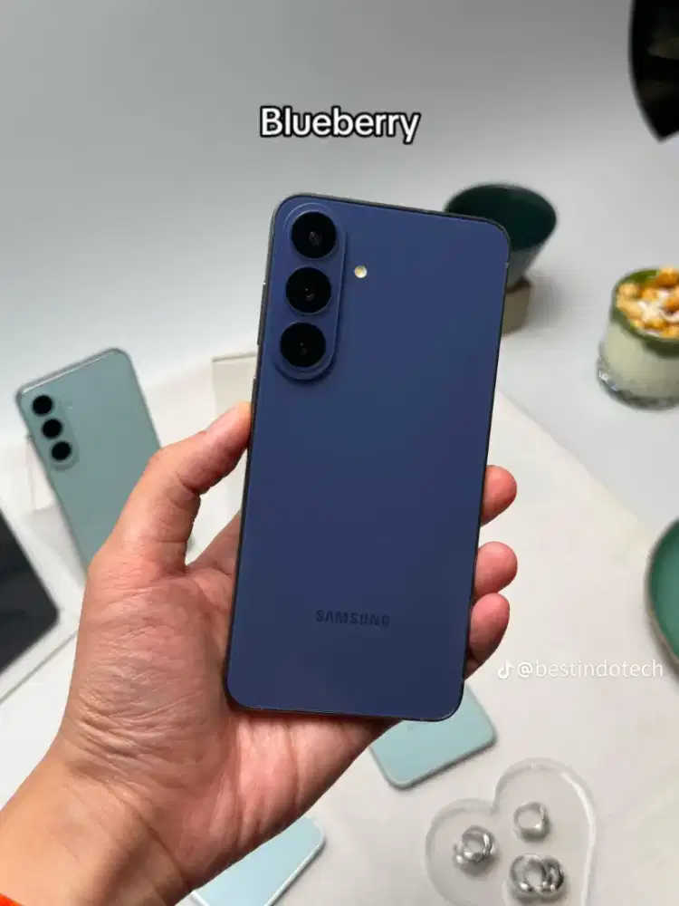 Samsung galaxy S26FE Blueberry
