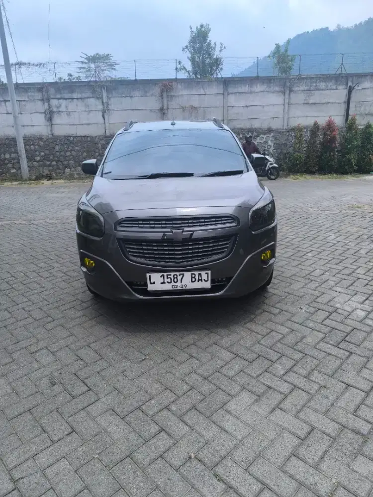 Chevrolet spin LTZ Matic 2013