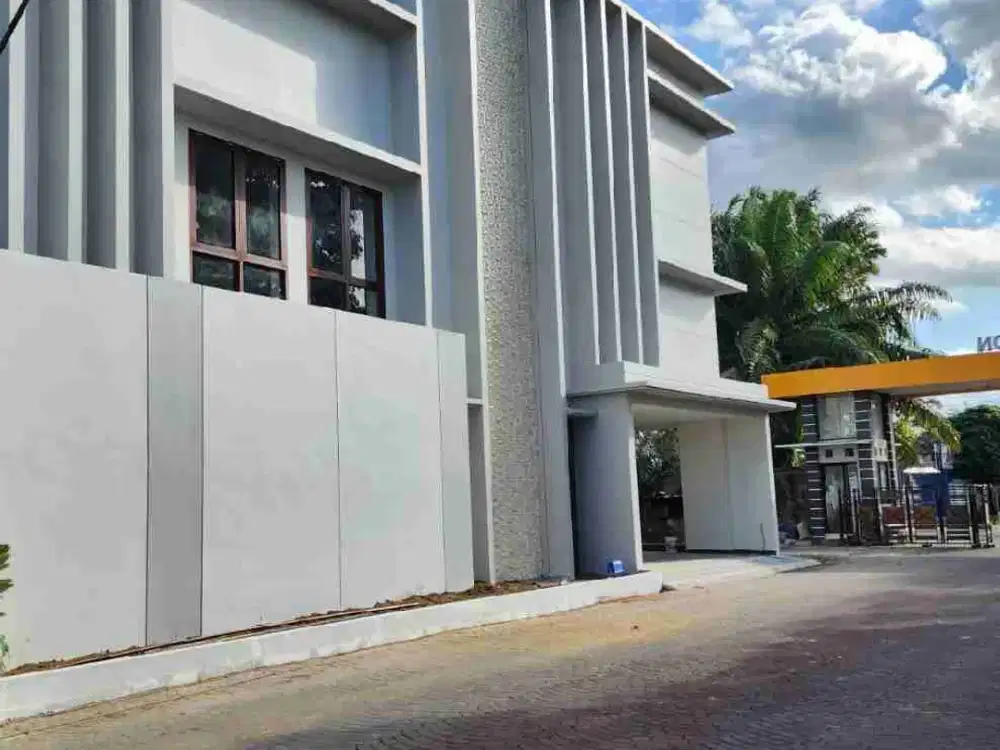 Rumah Mewah Full Furnished di Jl Palagan Km 10 dekat pusat kota