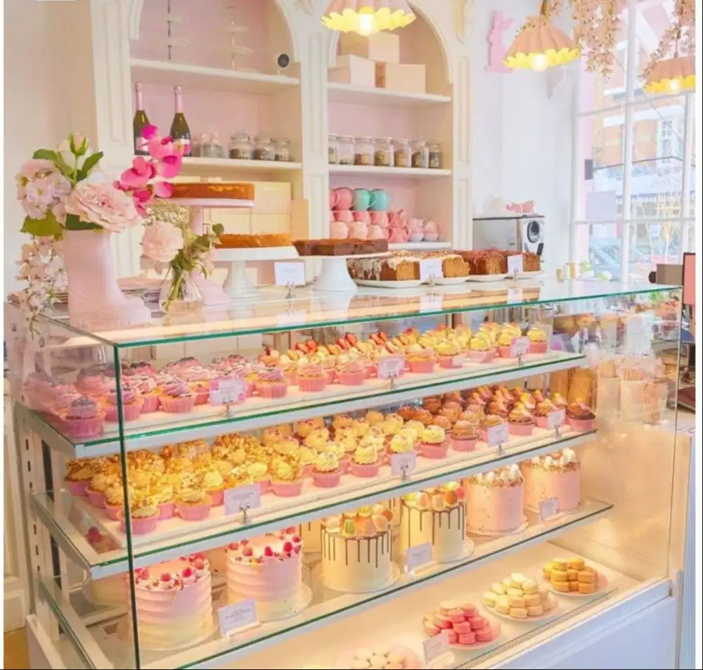DIBUTUHKAN: CONTENT CREATOR – WEDDING CAKE & BIRTHDAY CAKE, JKT BARAT