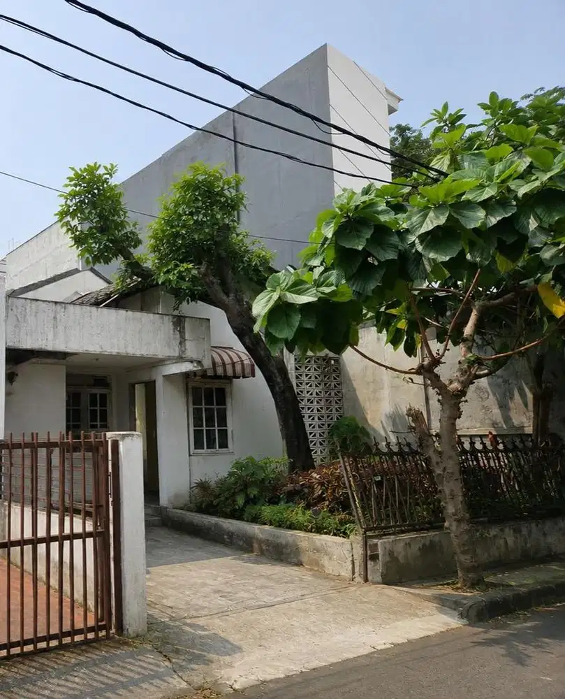 Dijual Rumah Lama Hitung Tanah Di Pondok Indah Jakarta Selatan