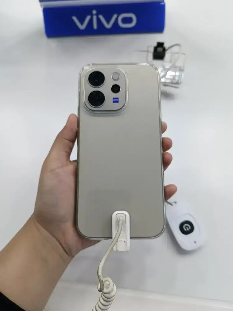 VIVO V70  NEW 8+8/256