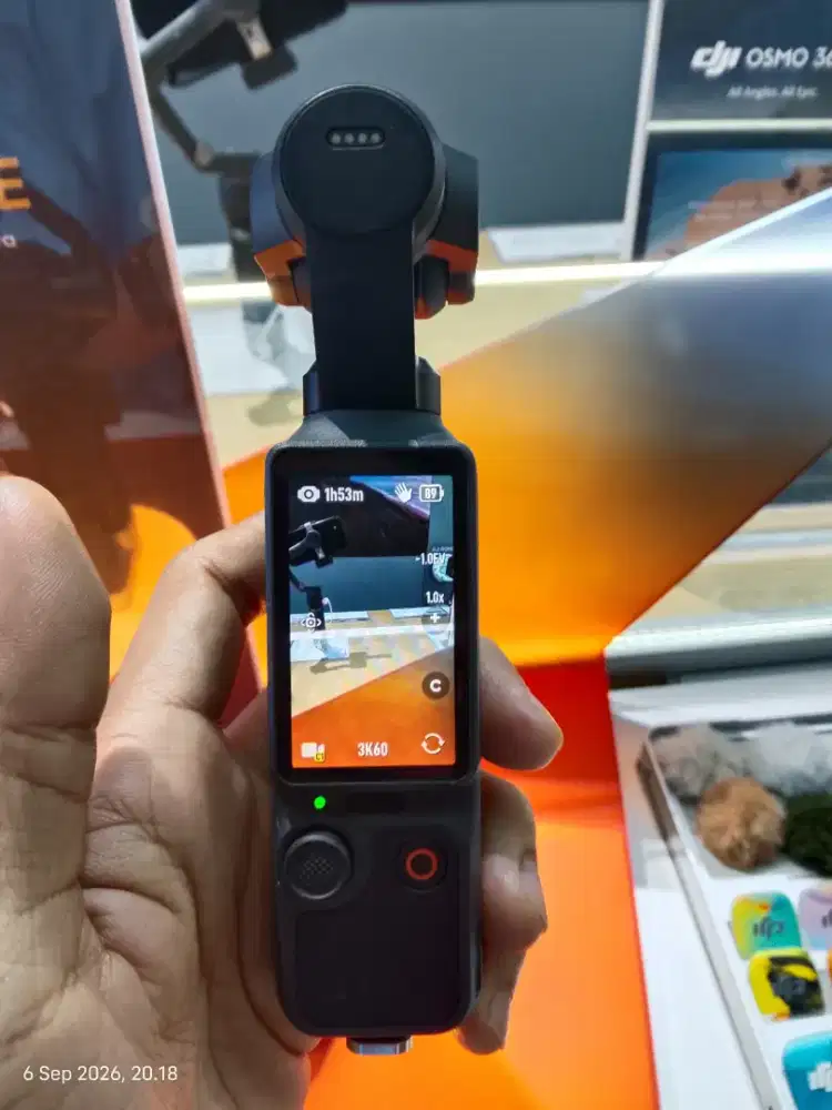 DJI Osmo Pocket 4