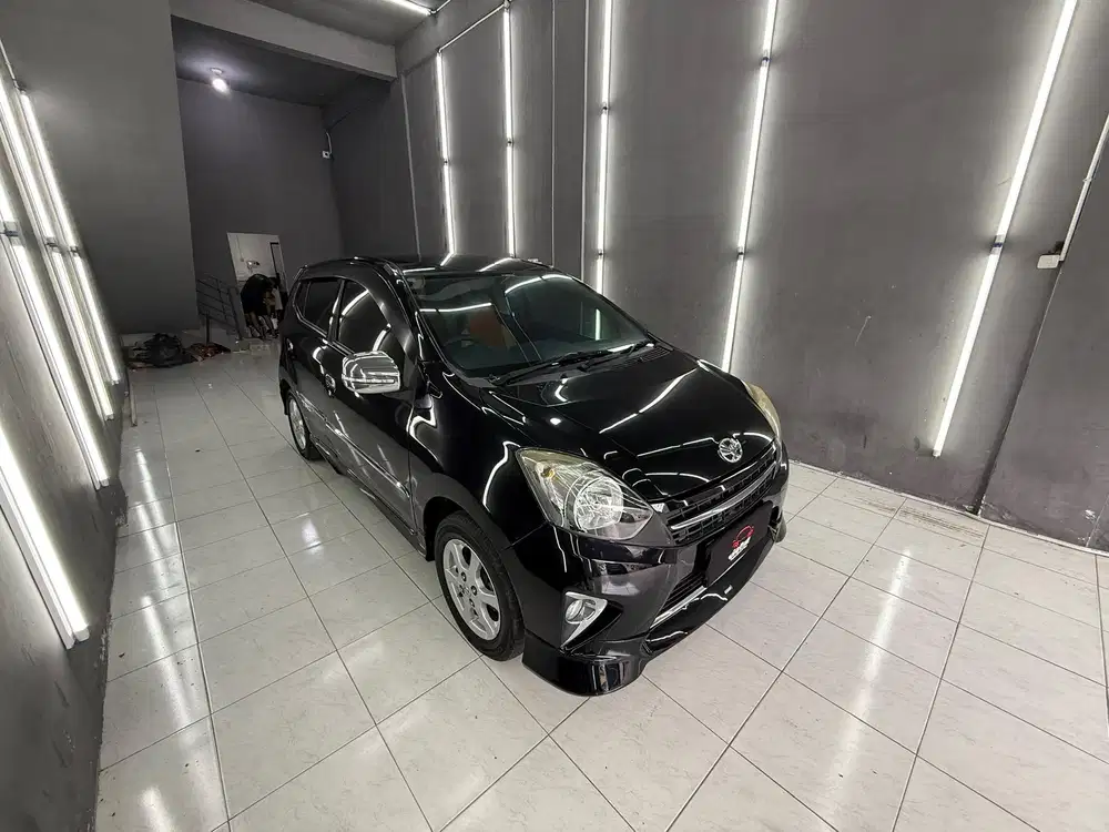 TOYOTA AGYA 1.0 TRD MANUAL 2015 HITAM