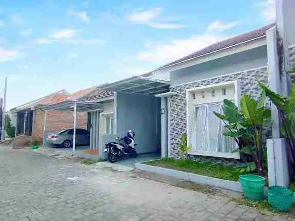 Rumah Bagus Cantik 1,5 Lt di Clusyer Klodran Colomadu