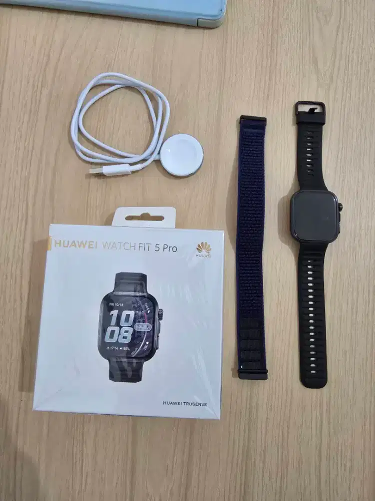 Huawei watch fit 5 pro hitam BONUS strap mulus