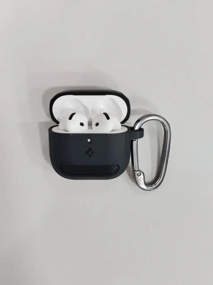( Second ) Airpods Gen 4 With ANC White | Resmi