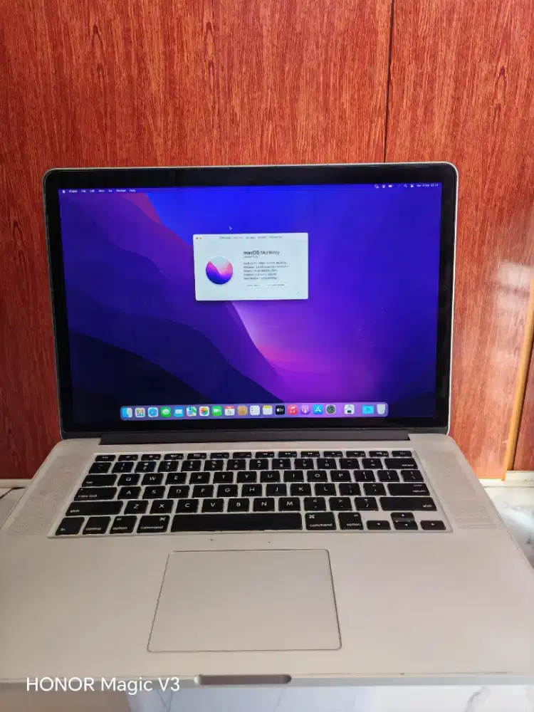 Macbook pro 15 16GB 256GB core i7 2015 dual vga mantap