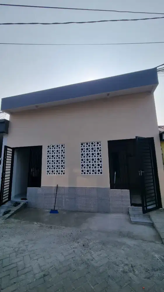 DISEWAKAN RUMAH MEZANIN KEREN 2 LT MURAH