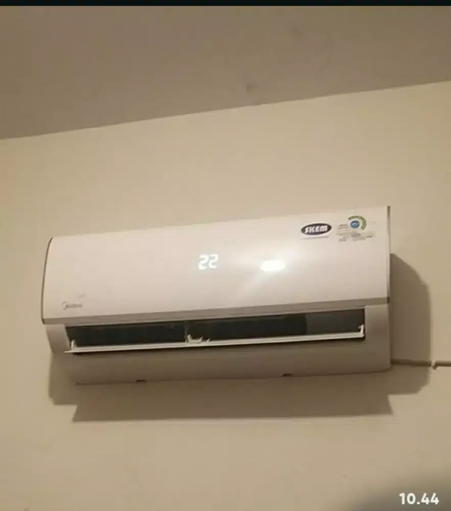 Ac media, kasur dan kulkas