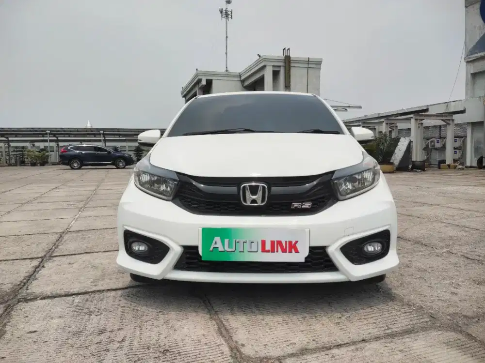 BRIO RS 2022 Matic putih 2023 siap pakai 2024 terawat di Honda top
