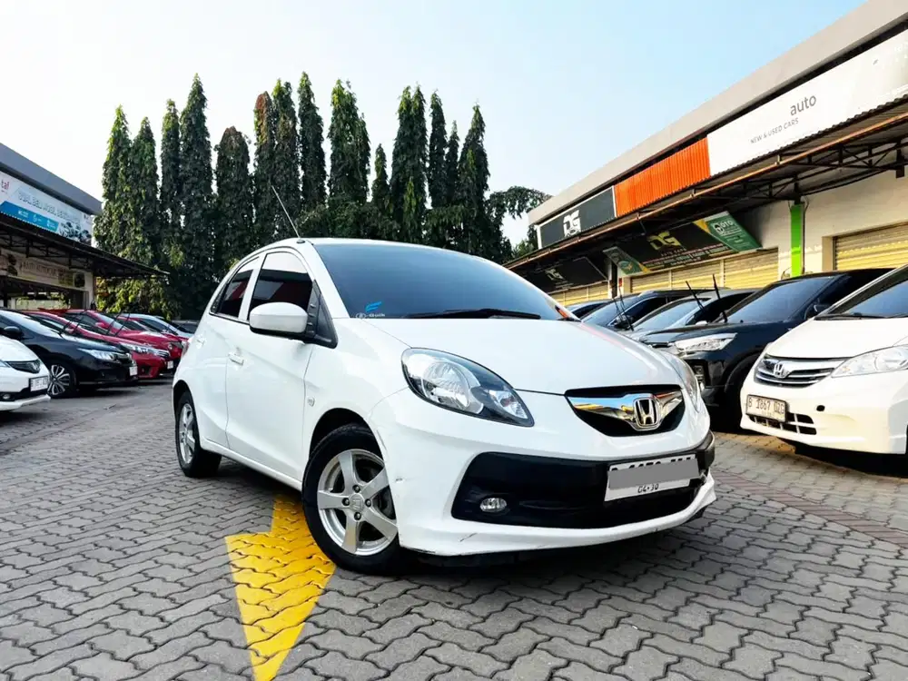 TDP 10 JT HONDA BRIO E AT 2015 LOW KM 80RB