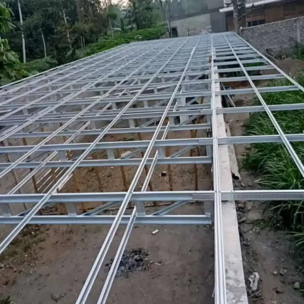 Kanopi dan rangka rumah