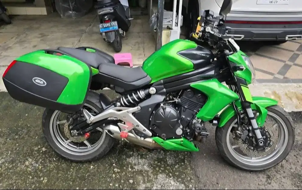 Motor Kawasaki ER6N. 650cc,