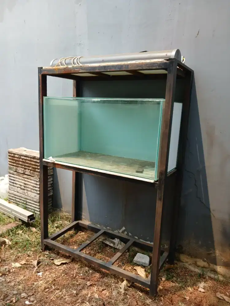 Jual cepat aquarium besar