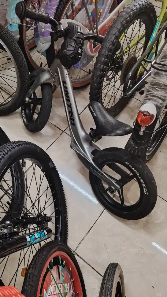 sepeda balance bike atau push bike united
