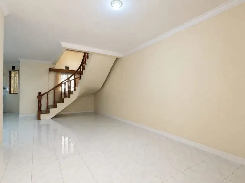 RUMAH 2 Lt di SETRADUTA