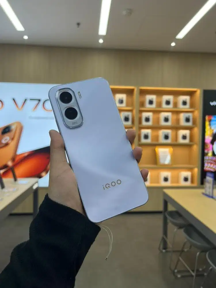 IQOO Z11 8/256GB FULL SET MULUS NO MINUS