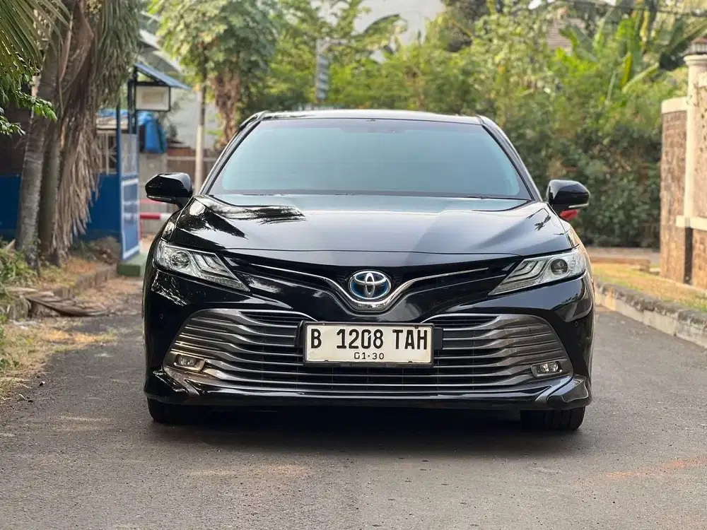 Toyota New Camry 2.5 Hybrid Matic 2019