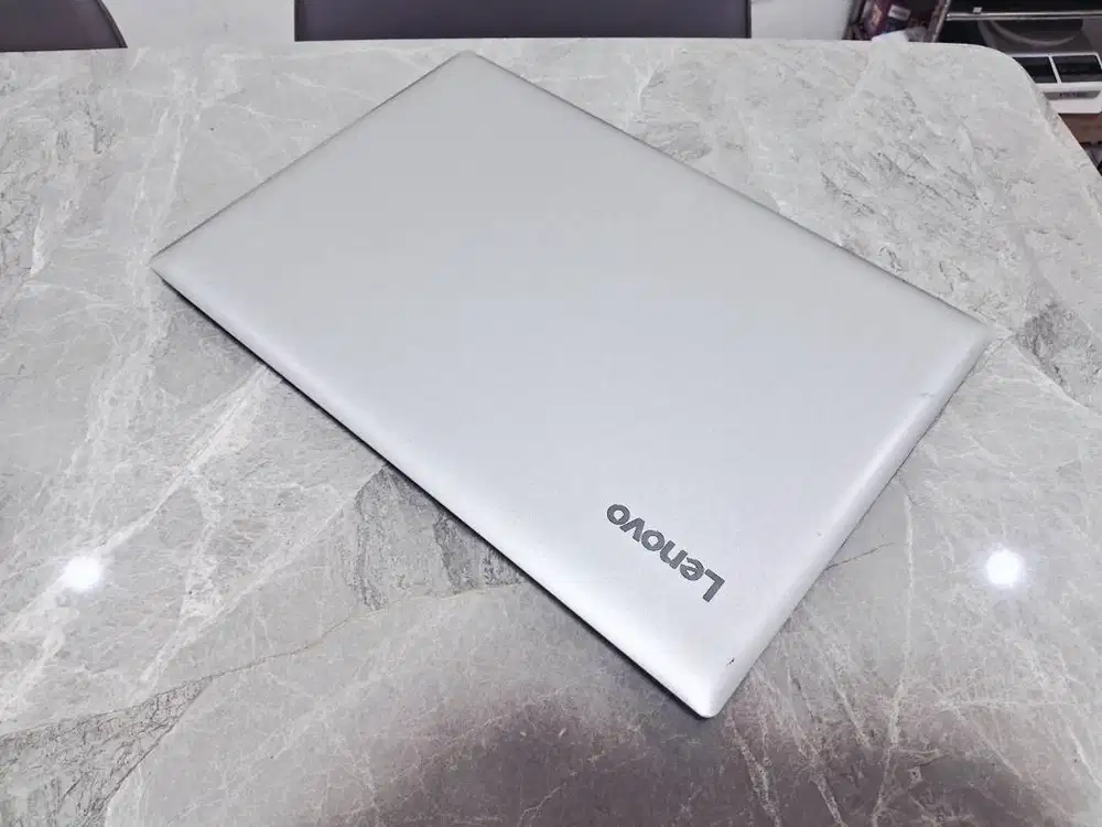 Core i5 Gen 8 8Cpu SSD +HD 628GB DDR4 Laptop 15,6in Full HD Win ORI